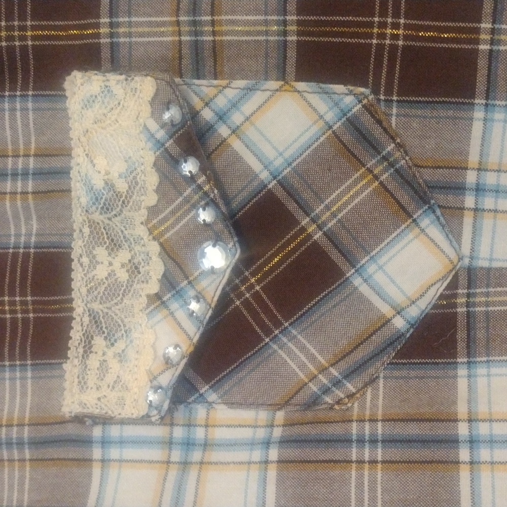 Button up top - Picture 2 of 3